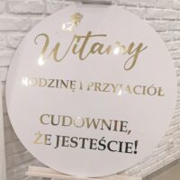 napis-powitalny-przy-wejsciu-na-sale-weseona-trojmiasto