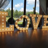 love led napis na wesele